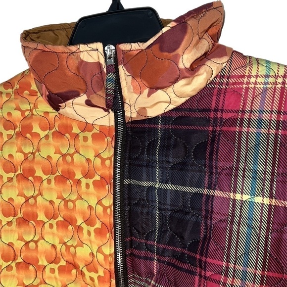 NWOT Urban Outfitters Women's Nylon Quilted Boxy Patchwork Poncho One Size - Picture 5 of 13